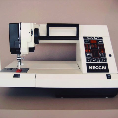 Швейная машина Necchi Logica