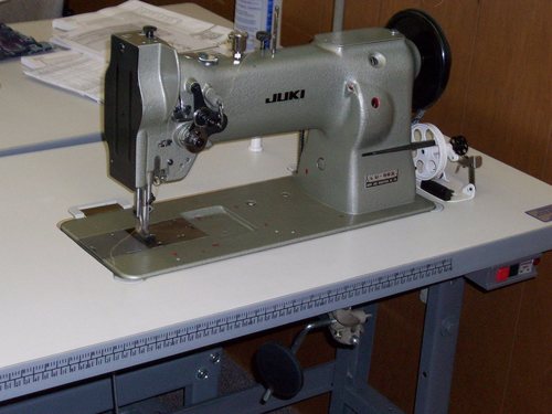 Промышленная швейная машина Juki